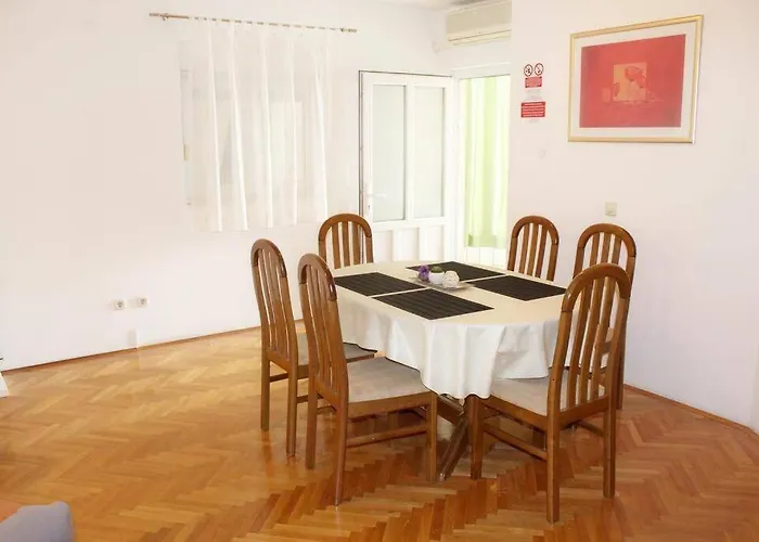 Matilda Apartamento Makarska
